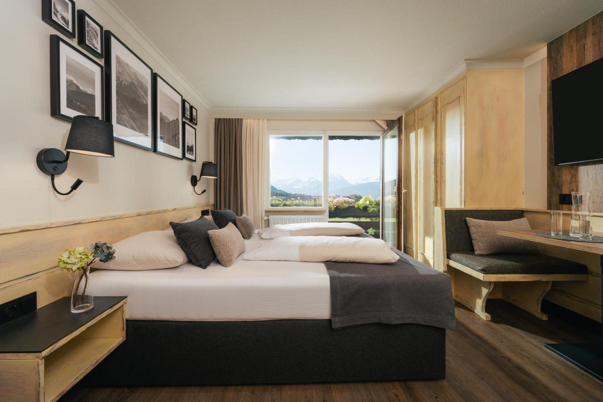 Mondi Hotel Аксамс Екстериор снимка