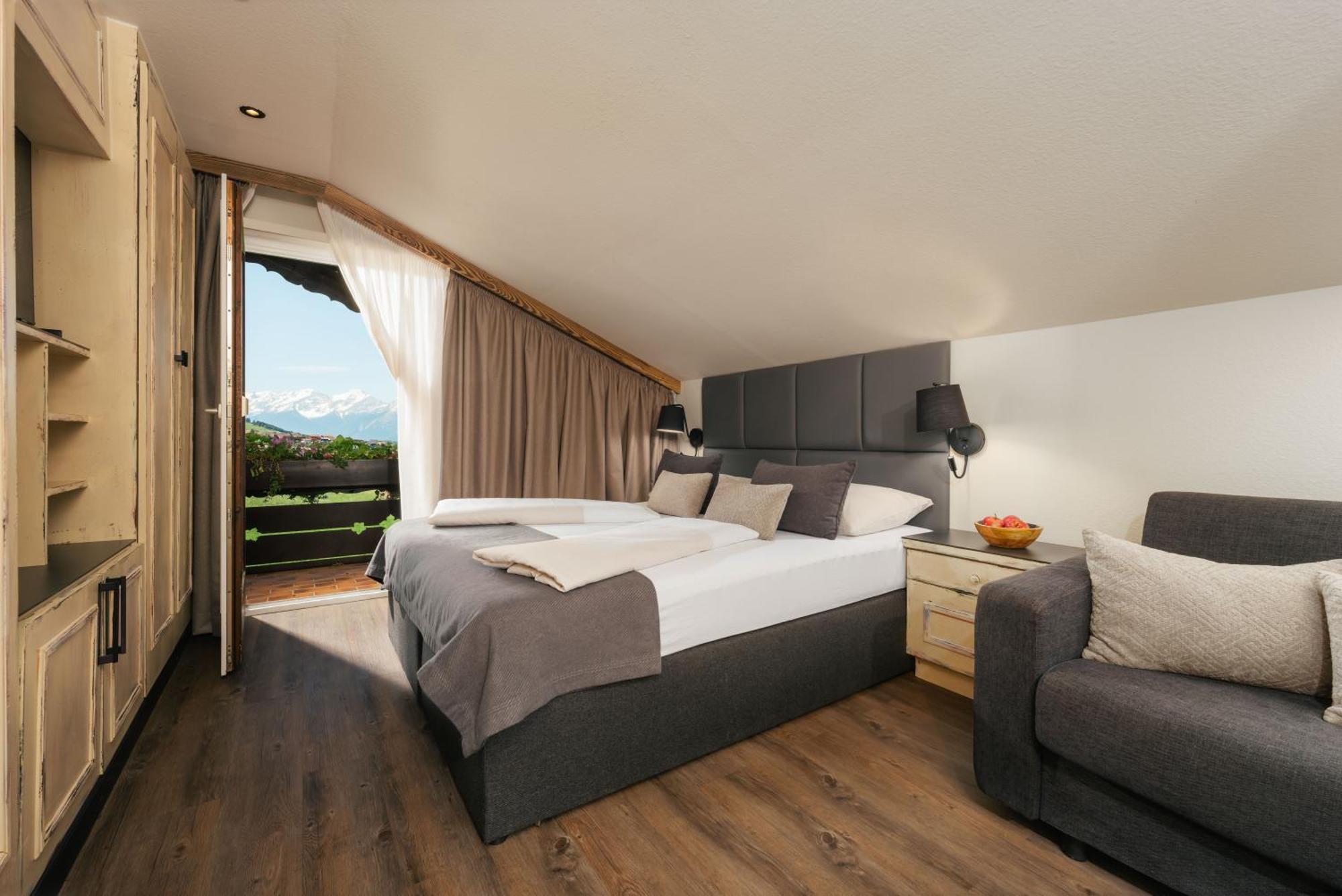Mondi Hotel Аксамс Екстериор снимка