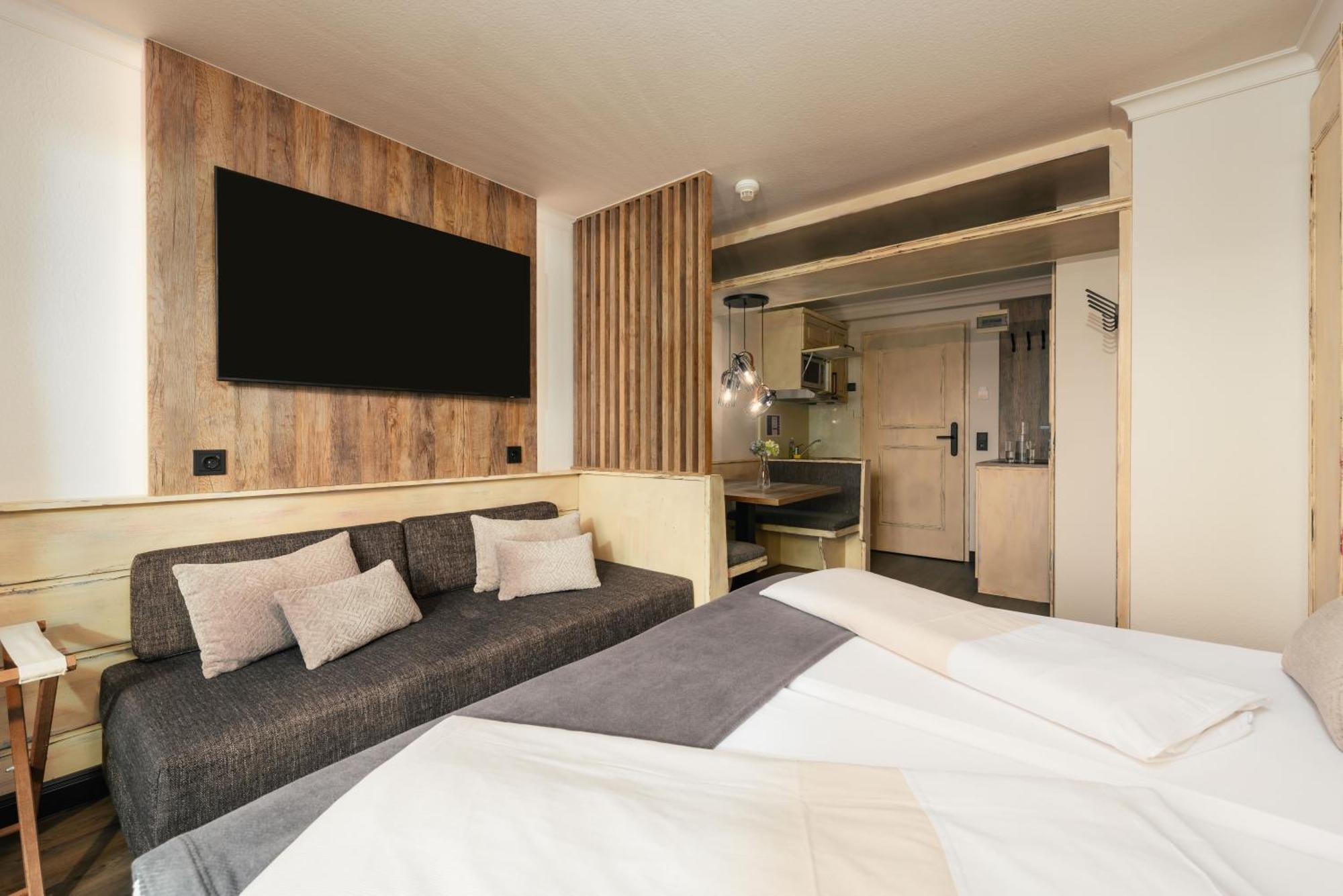 Mondi Hotel Аксамс Екстериор снимка