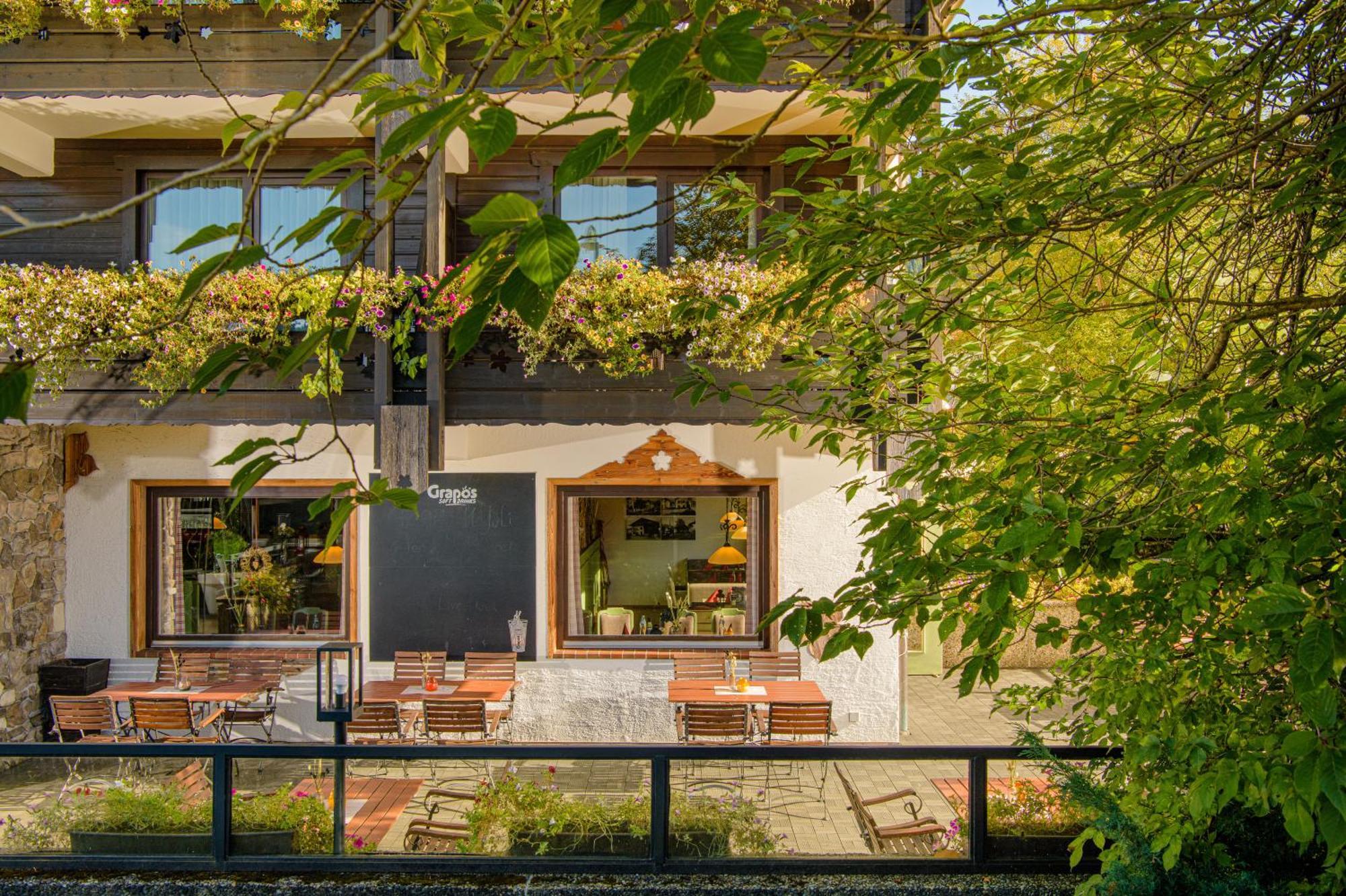 Mondi Hotel Аксамс Екстериор снимка