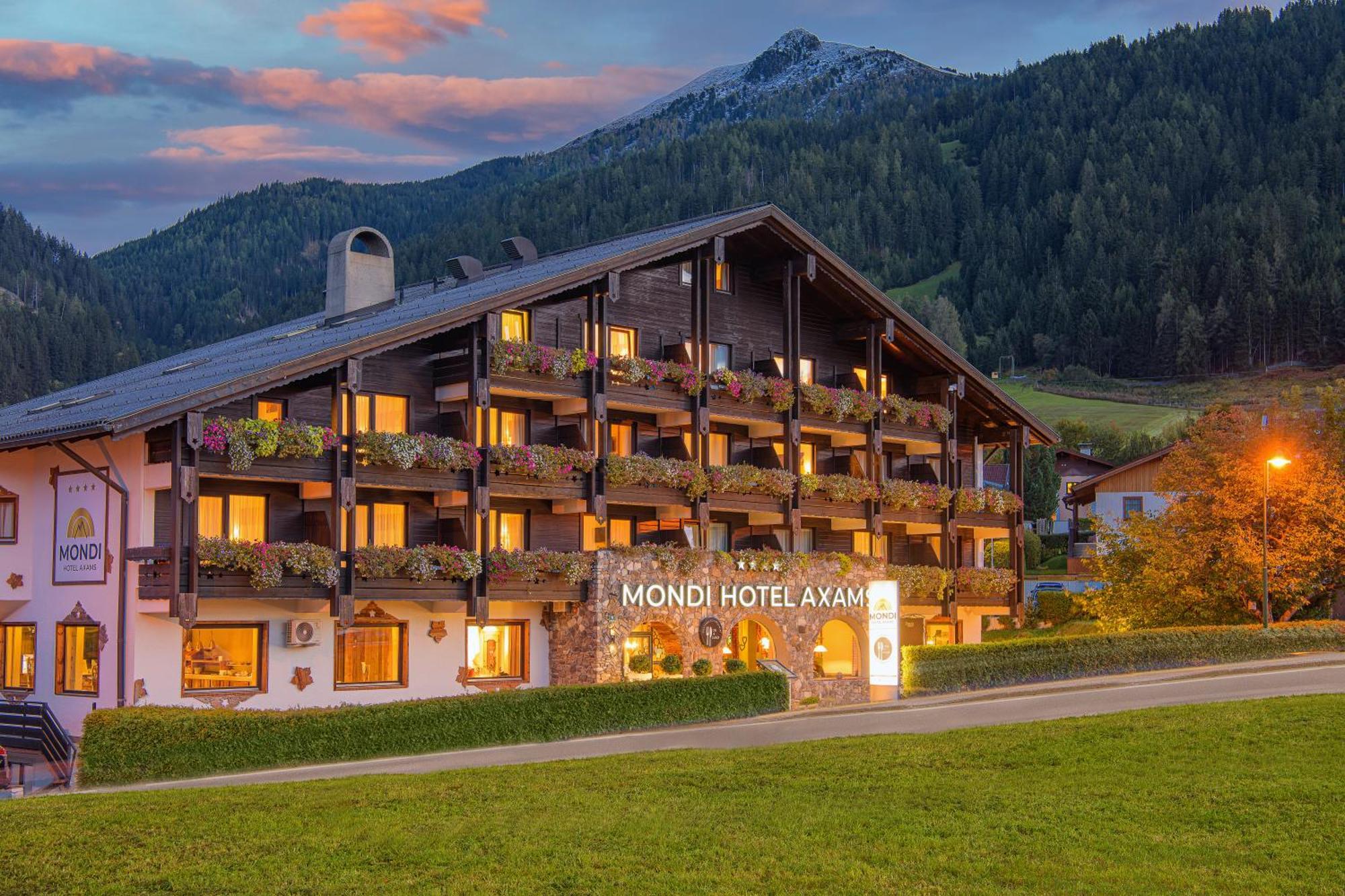 Mondi Hotel Аксамс Екстериор снимка