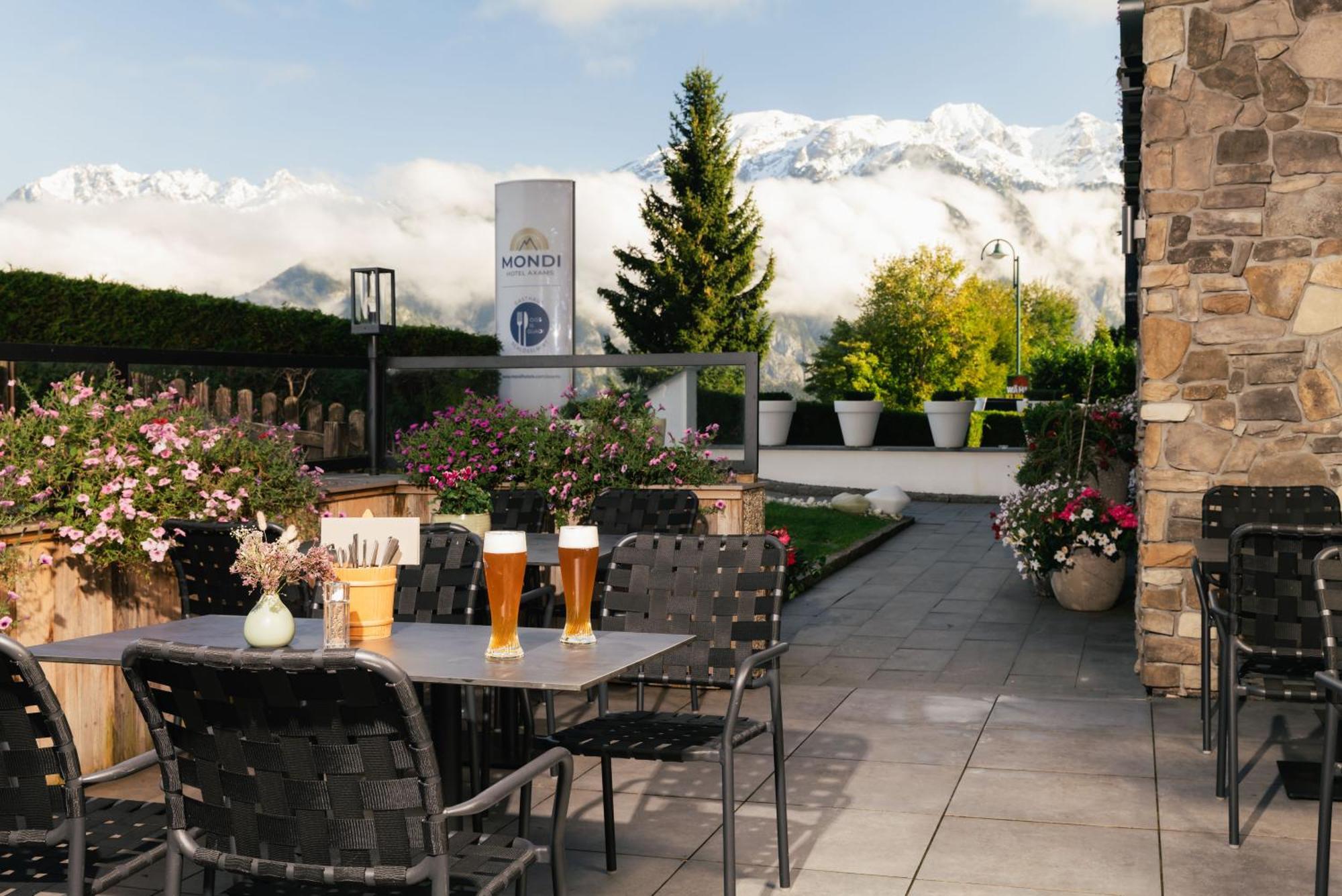 Mondi Hotel Аксамс Екстериор снимка
