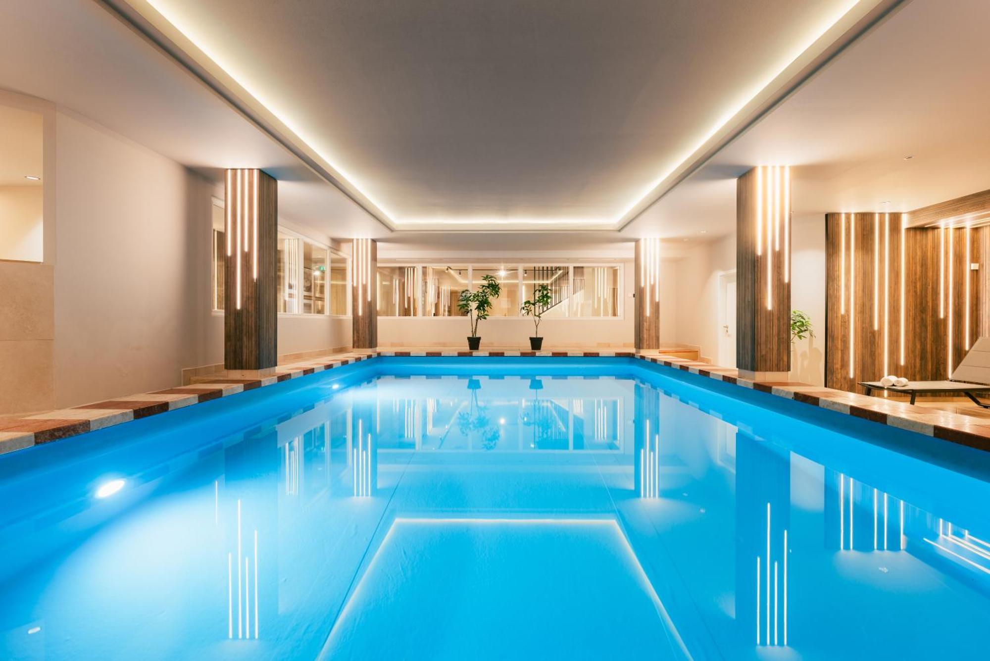 Mondi Hotel Аксамс Екстериор снимка